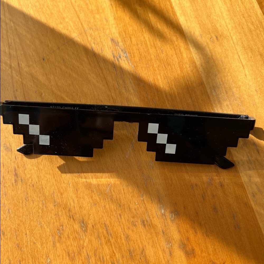 Funny 8-bit sunglasses